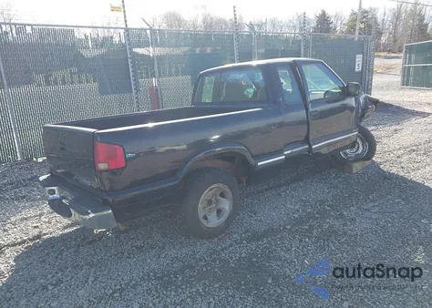 2003 Chevrolet S-10 Ls z USA, uszkodzony, nr VIN 1GCCS19X038146577